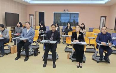 马克思主义学院成功举办“说课程”教学比赛活动